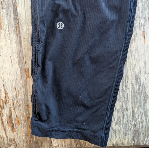Lululemon Dance Studio Crop 25" Navy Women's 4 - Picture 8 of 9